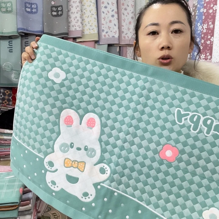 棉儿童特价绿色大兔子