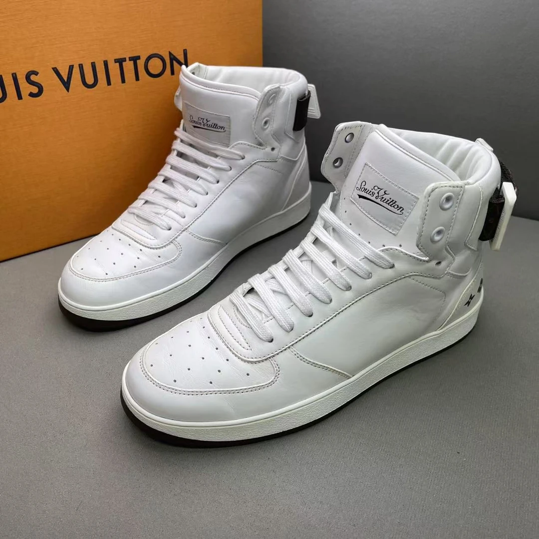 95新 LouisVuitton/路易威登 白色时尚绑带高帮板鞋 39码/福利款