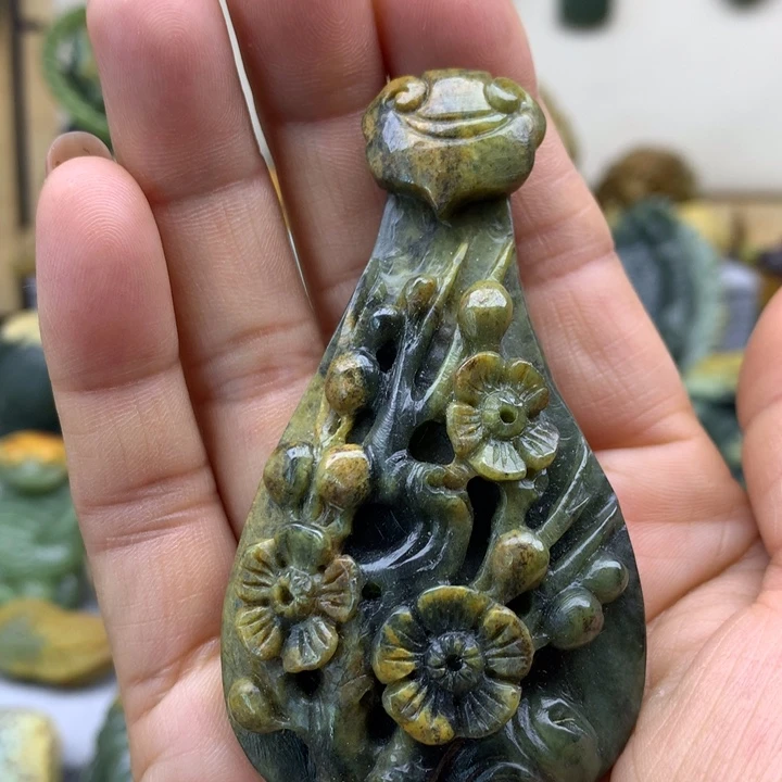 【闪购商品】岫岩河磨玉（透闪石质玉）未镶嵌挂件