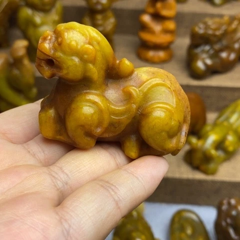 蛇纹石玉未镶嵌颈饰78