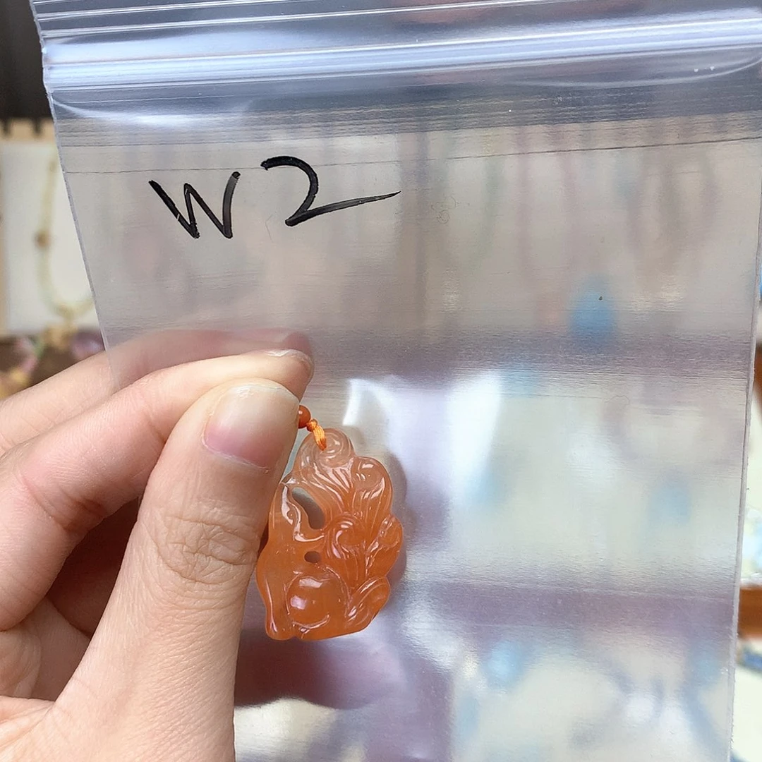 水晶吊坠(不含链)未镶嵌阿*?