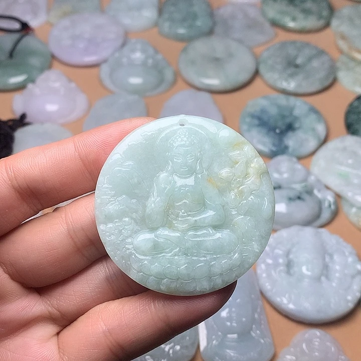 翡翠未镶嵌颈饰阿弥陀佛