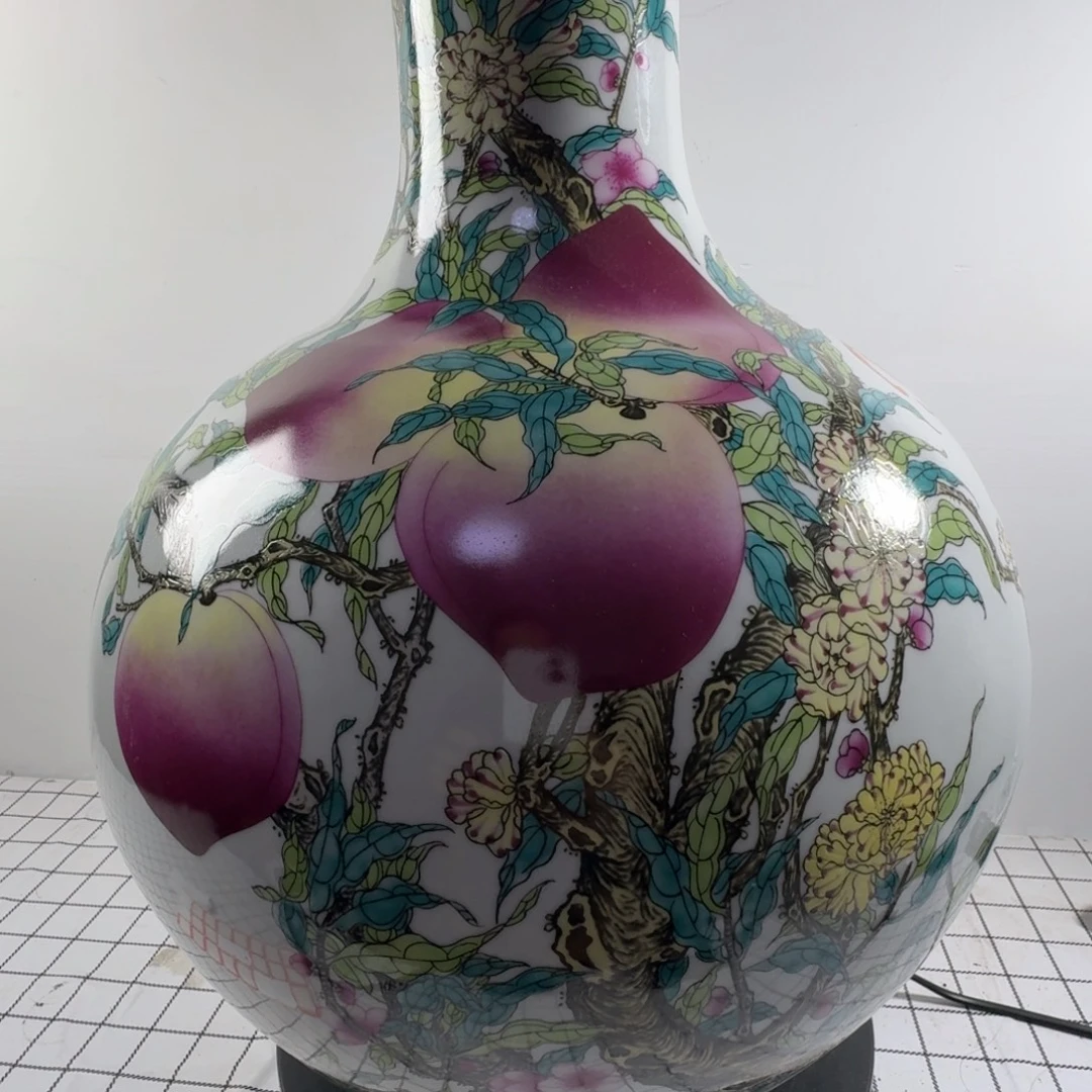 瓶粉彩花卉纹陶瓷瓶
