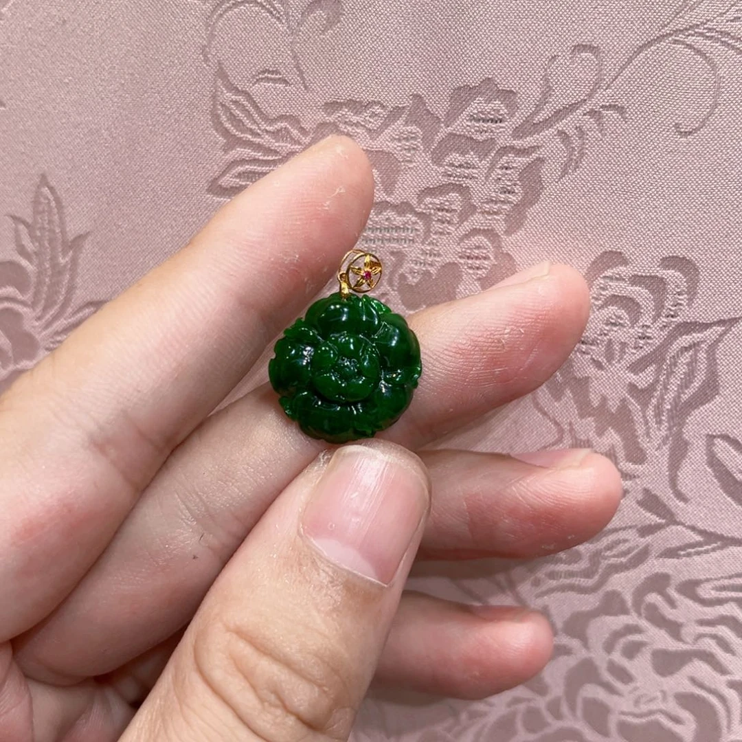 翡翠18K金镶嵌吊坠(赠链)