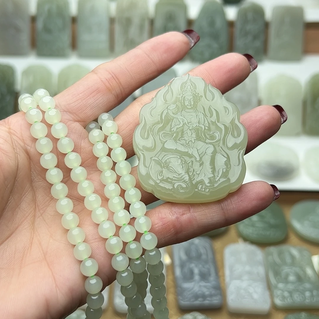 钰***燕和田玉未镶嵌颈饰