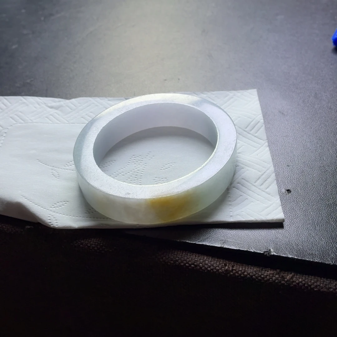 夏***河定制翡翠未镶嵌翡翠手镯