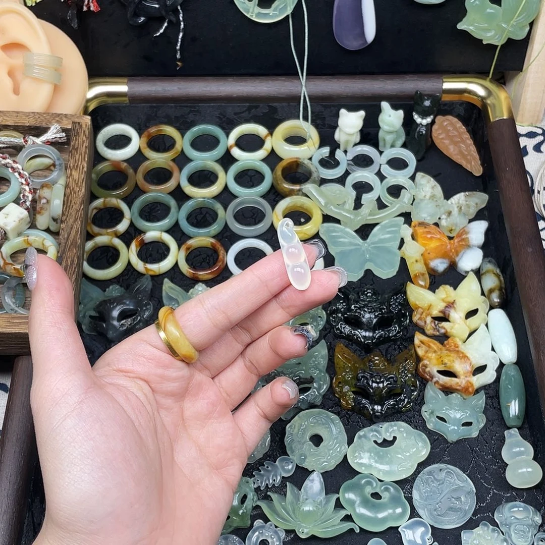 蛇纹石玉未镶嵌颈饰福利