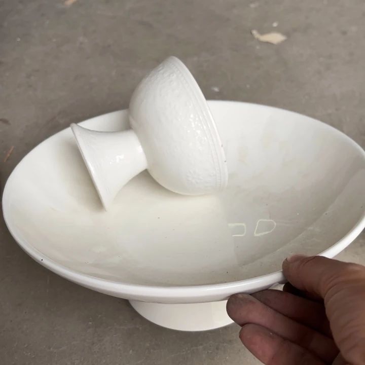 碟微瑕介意勿拍……送一个小高跟