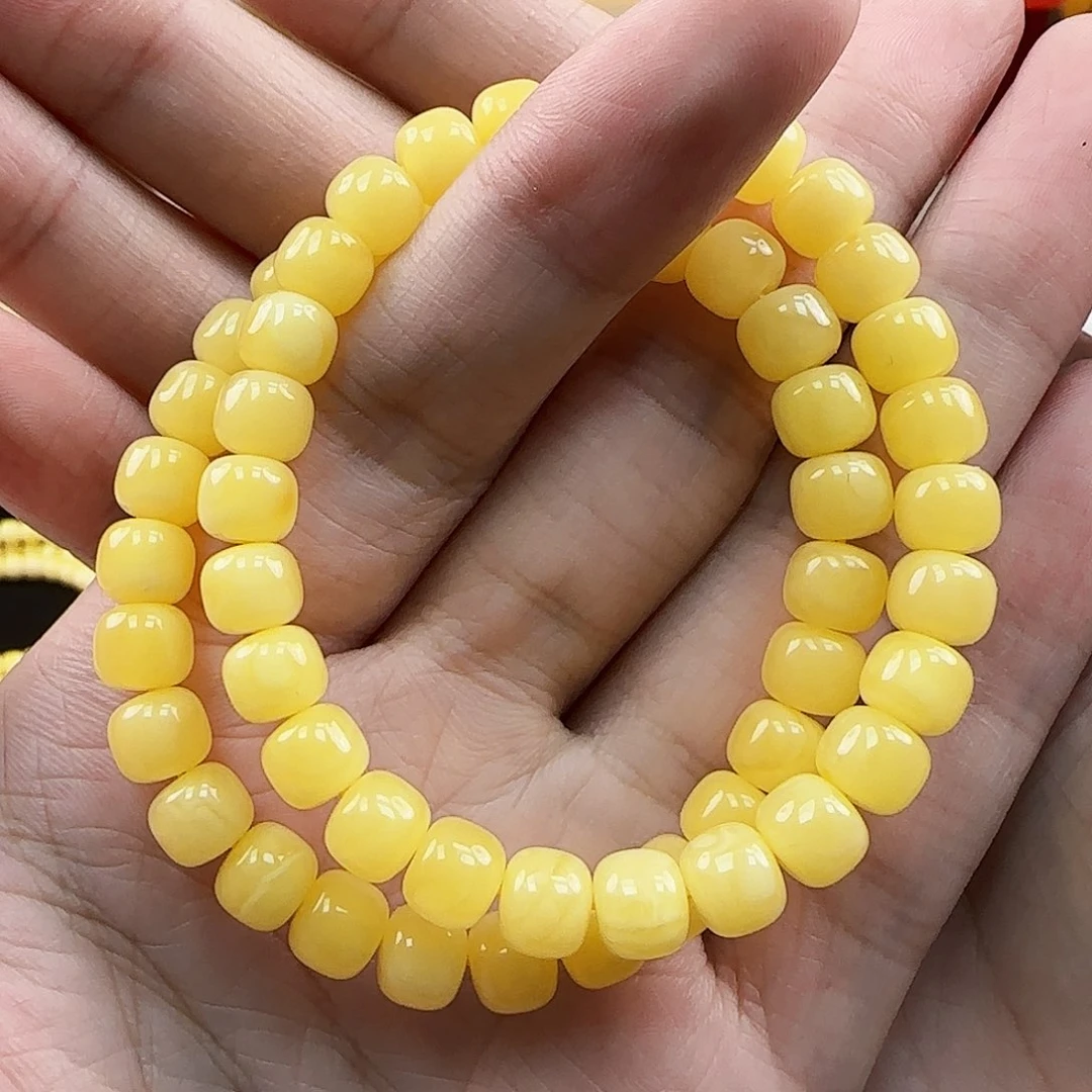 琥珀裸石未镶嵌多样性发其一