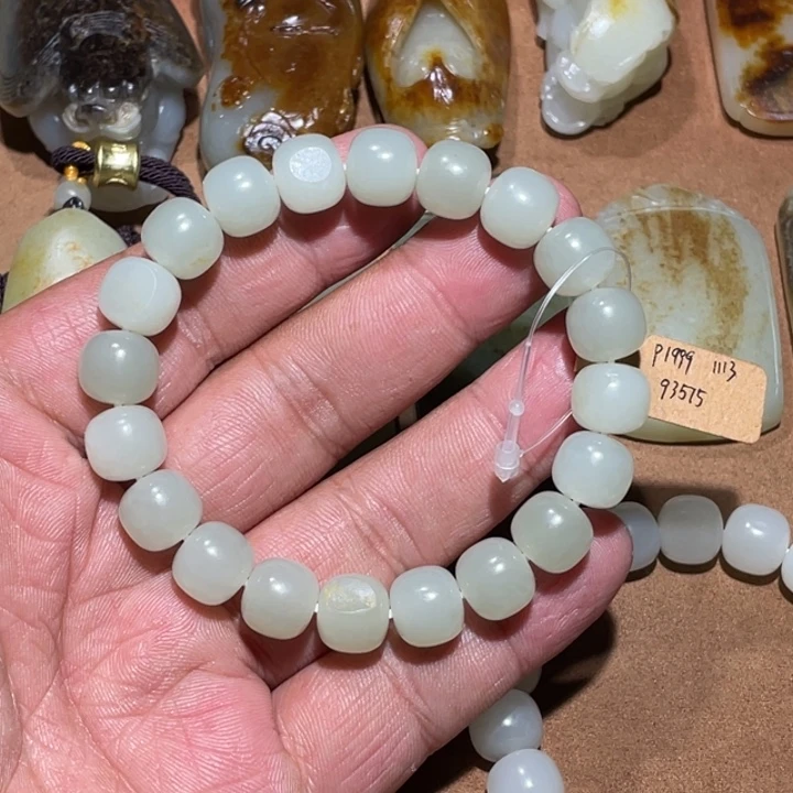 和田玉未镶嵌手串