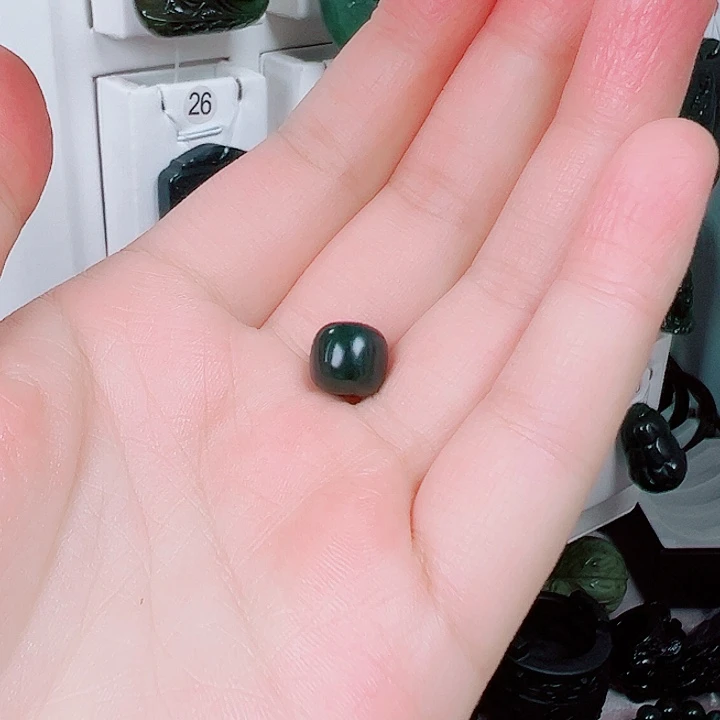 蛇纹石玉颈饰未镶嵌凯*斯