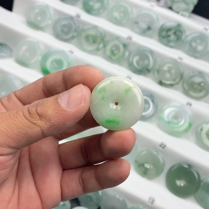 翡翠未镶嵌颈饰缅甸天然A货翡翠29.3-6.3