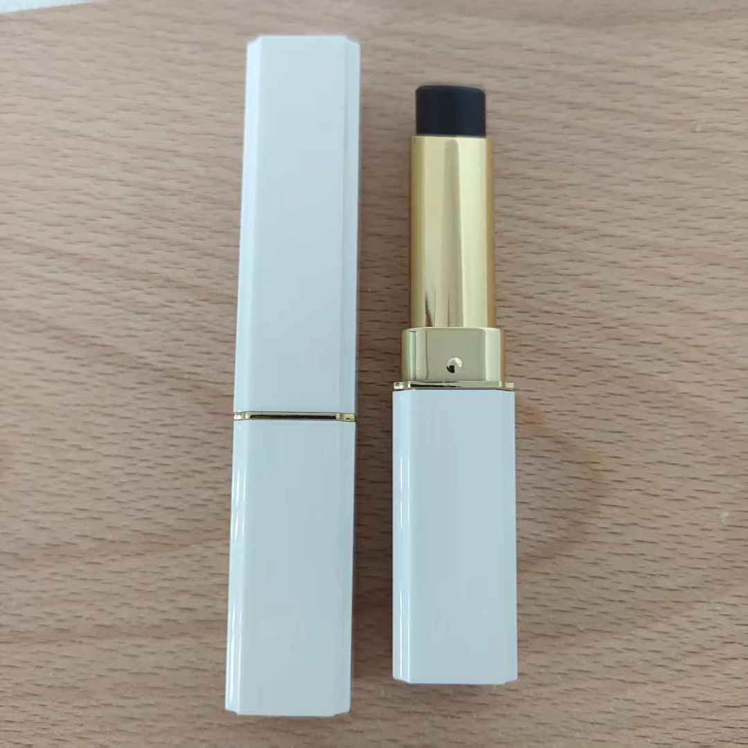 臻萃奢养不易沾杯黑口红绵密奶泥质感丝滑持色口红