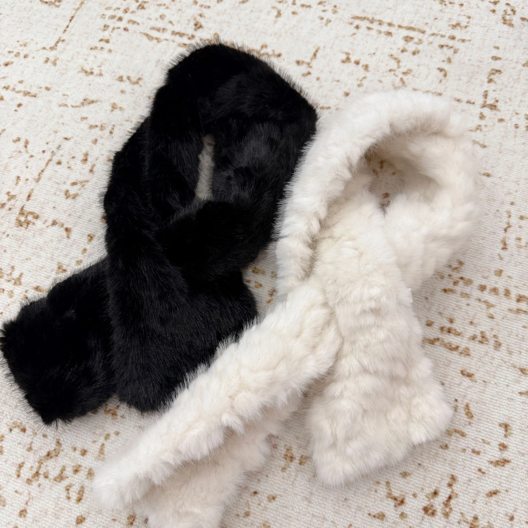 【金三三】2025冬季新款设计师时尚百搭小众保暖气质围巾H6608