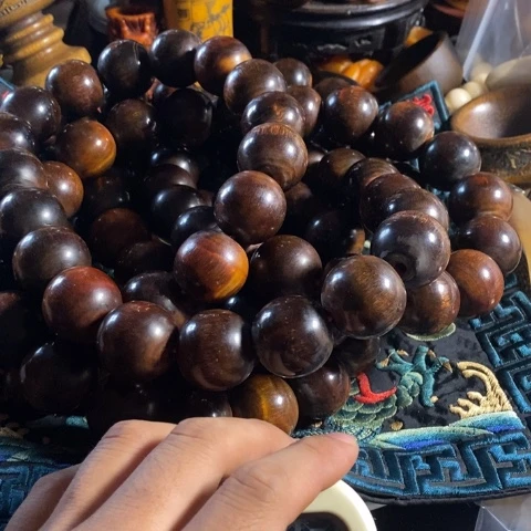 瓷片学*寻呼台的一个人在那里的