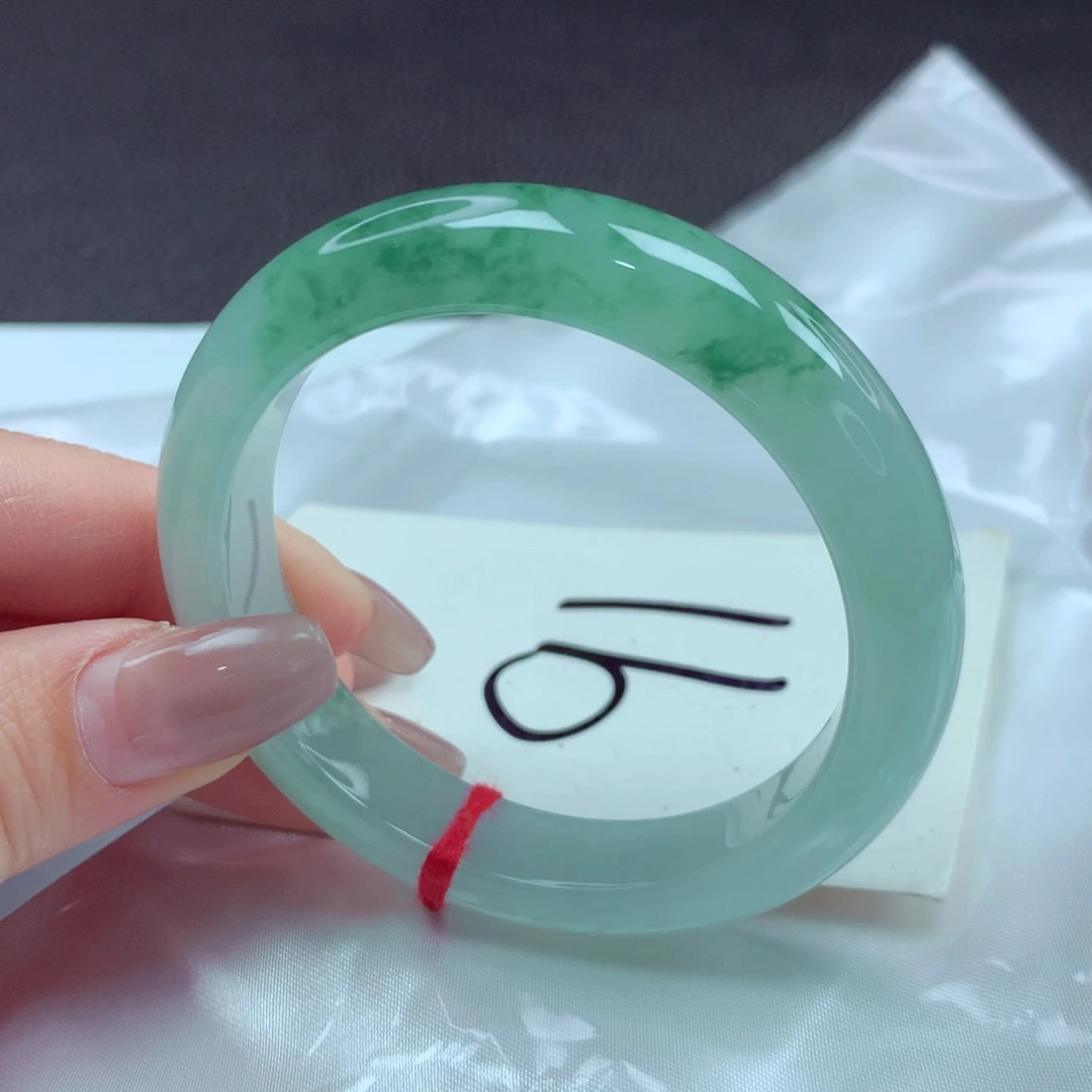 翡翠手镯未镶嵌手镯52