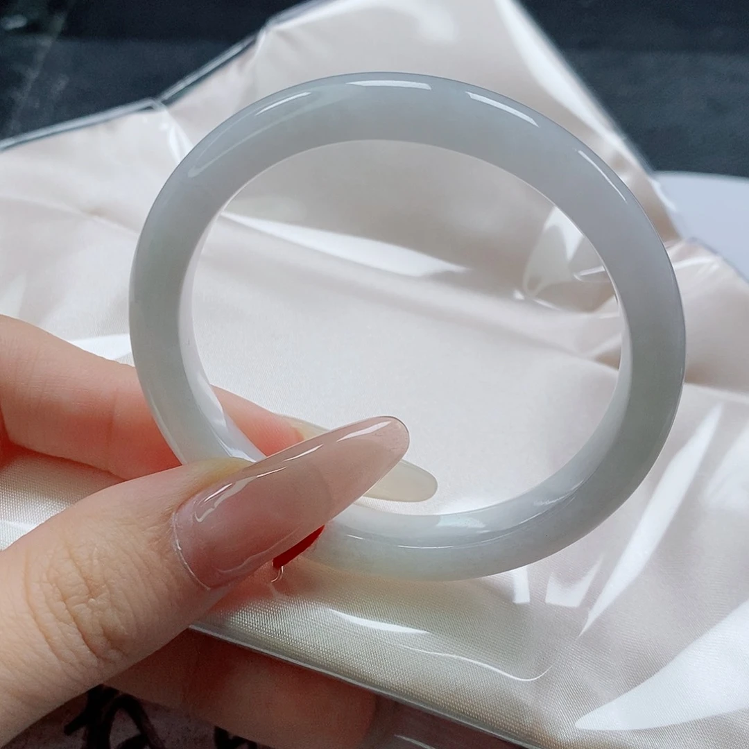 【闪购商品】未镶嵌手镯（贵妃镯）翡翠464号