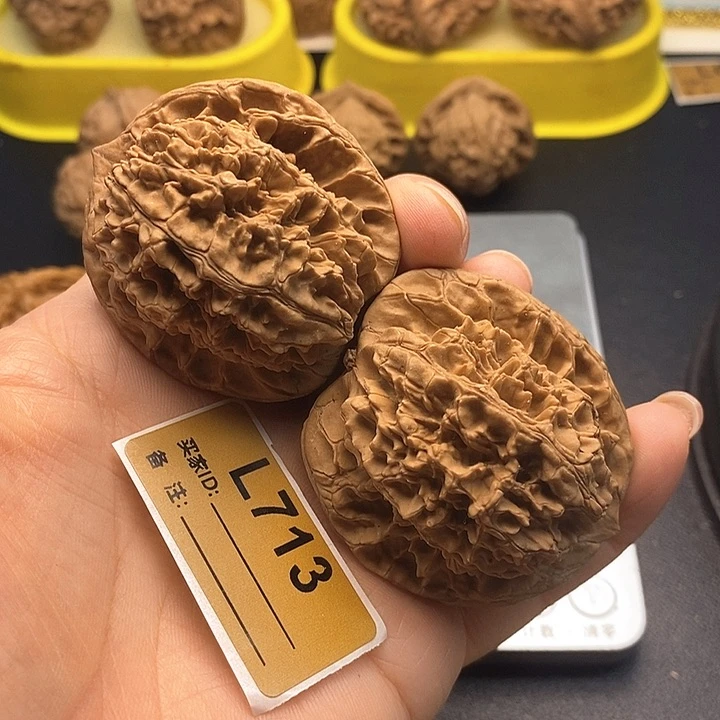 文玩核桃把件大花4.5