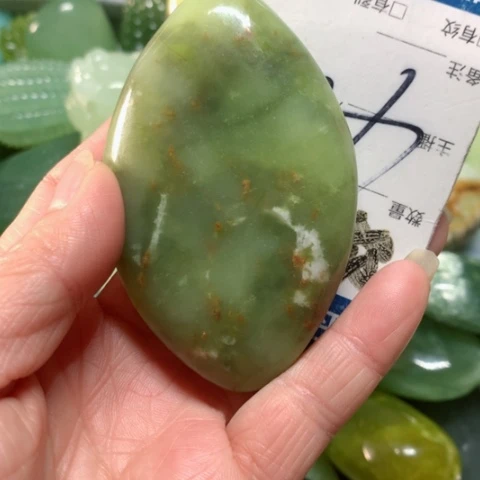 蛇纹石玉手把件未镶嵌