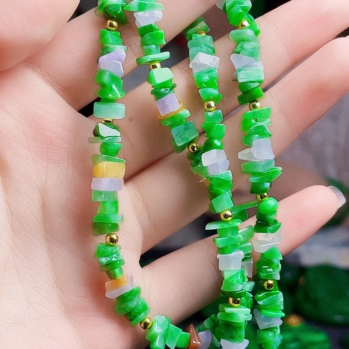 翡翠未镶嵌颈饰多样性