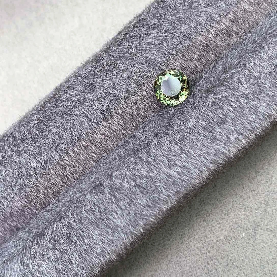 裸石未镶嵌碧玺1.6克拉