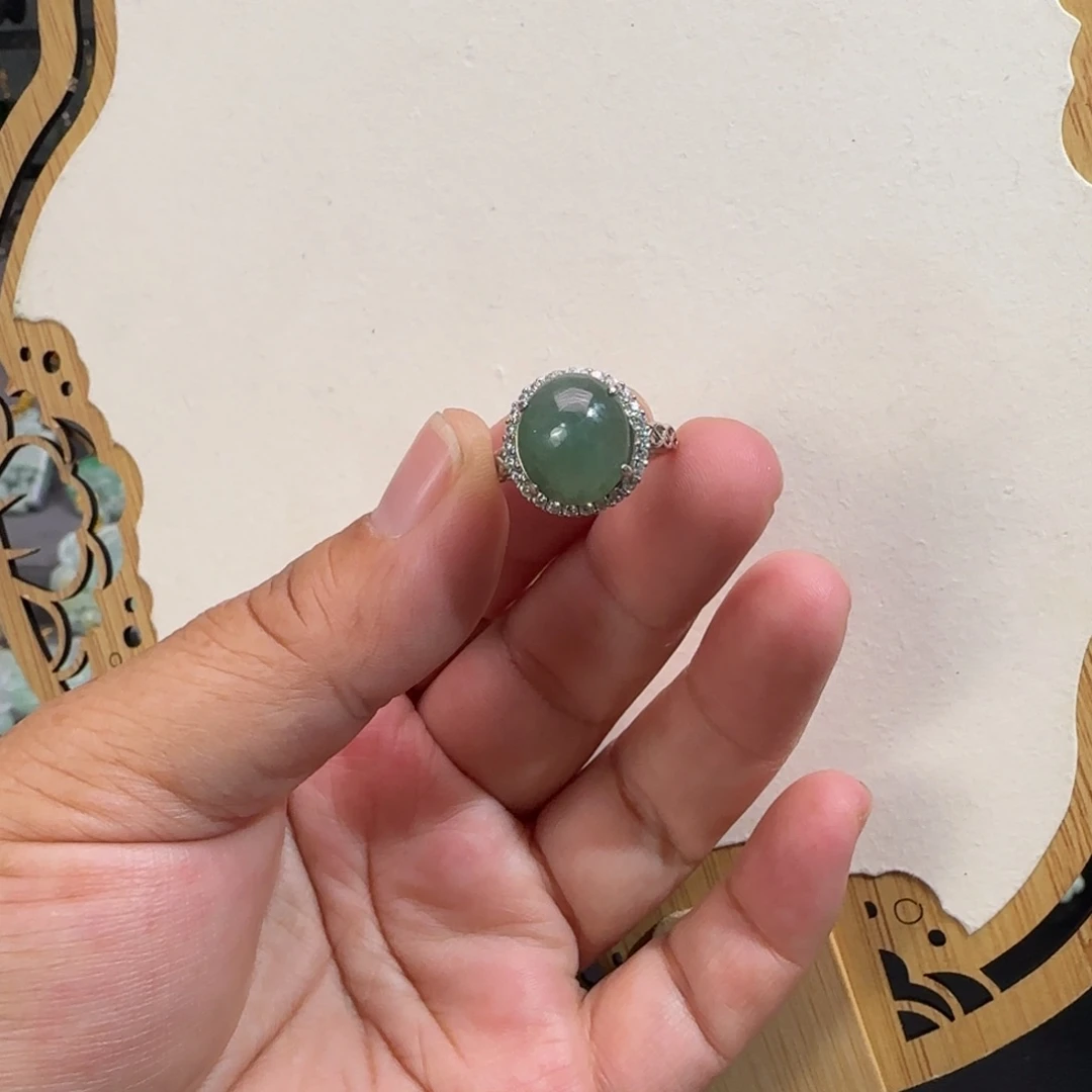 翡翠颈饰未镶嵌仿古