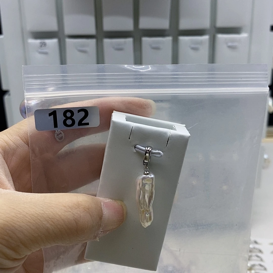 合金耳饰淡水珍珠