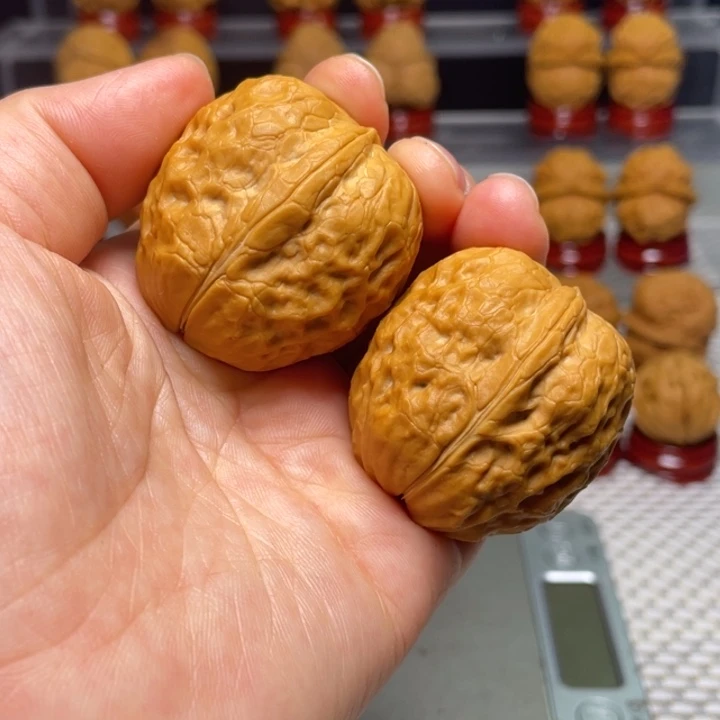 文玩核桃把件49粗筋瓷娃娃