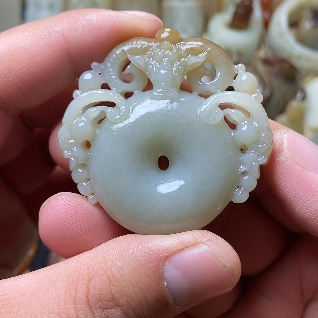 和田玉挂件未镶嵌