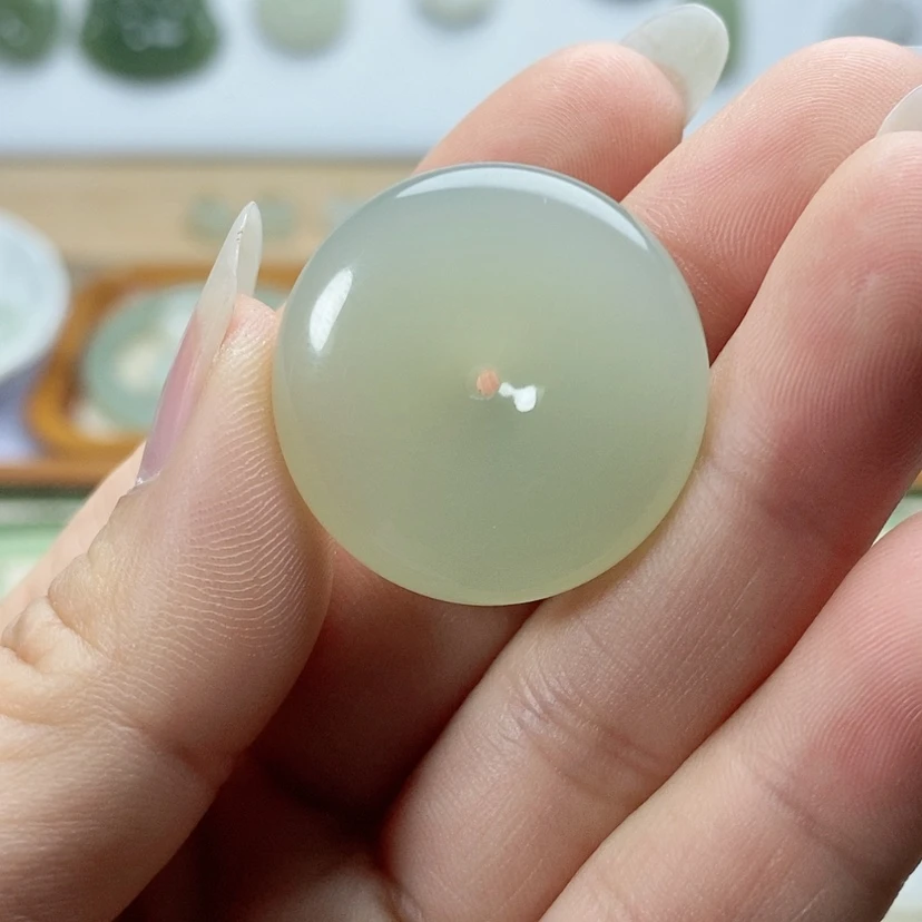 【闪购商品】颈饰未镶嵌和田玉