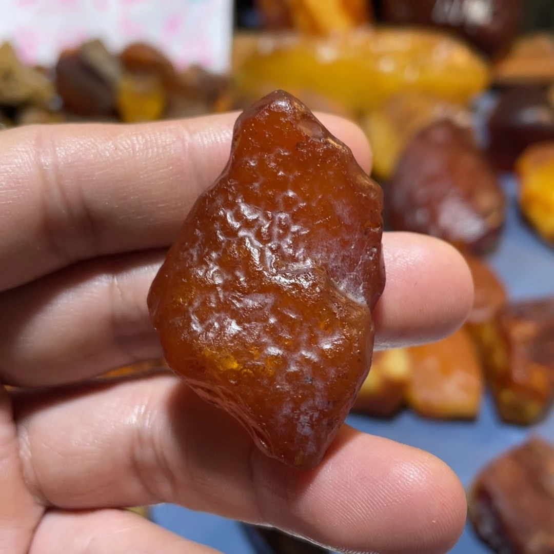 定制琥珀未镶嵌魁**选原石