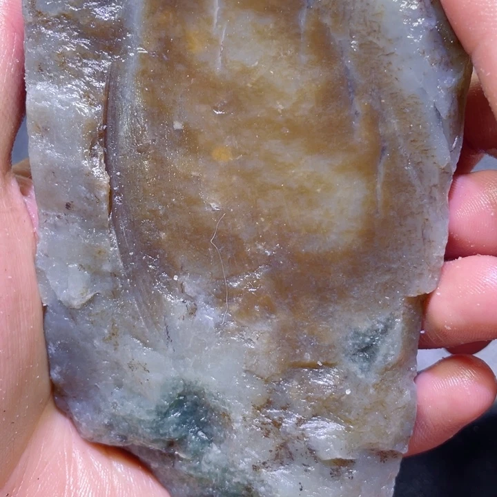 和田玉未镶嵌珠宝半成品