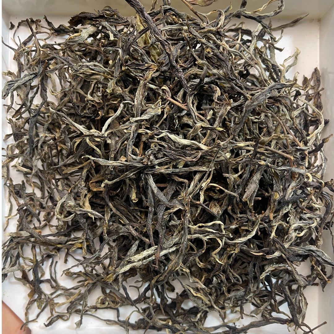 6月22日 25年南彩山羽毛种单株普洱茶 生茶散茶 A030号