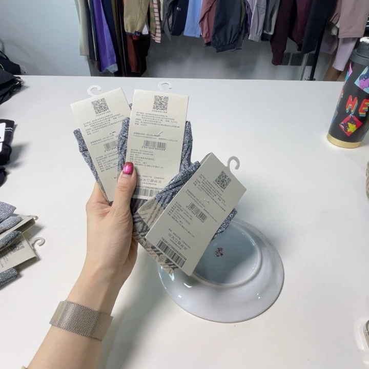 瓷片68。。。。。。。。。。。。。。