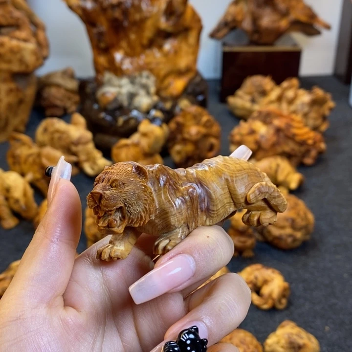 不***问柏木老虎手把件手把件