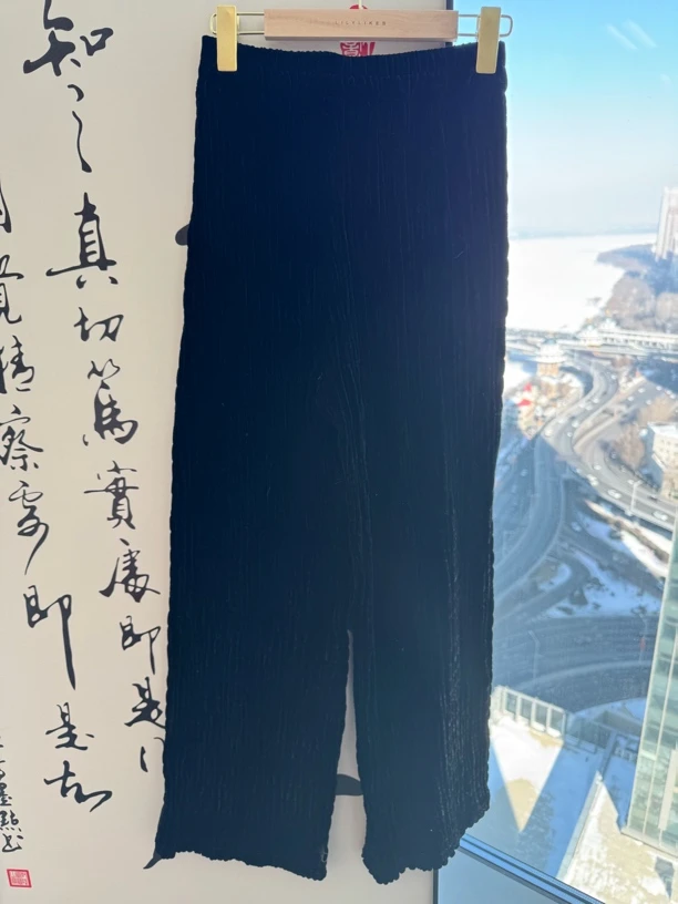 丝绒百褶百搭款裤子