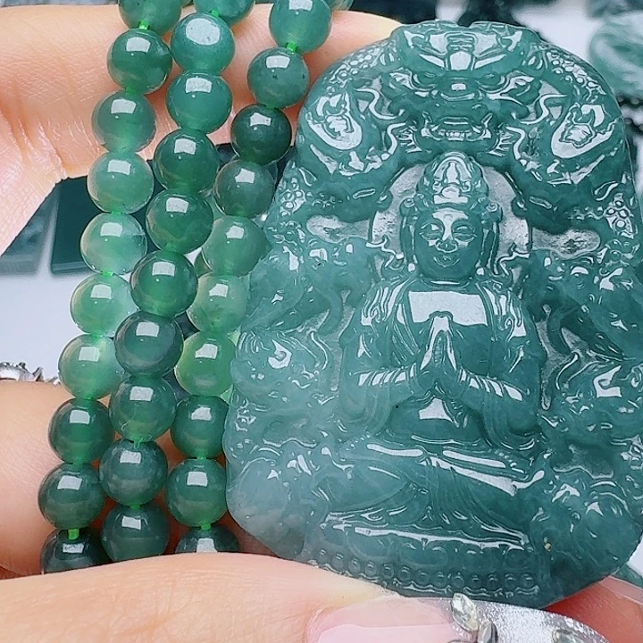 翡翠未镶嵌颈饰天然的A货翡翠多样性发其一