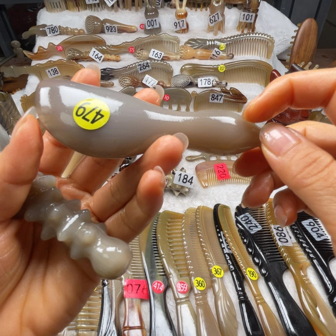 @***形牛角梳牛角福利款