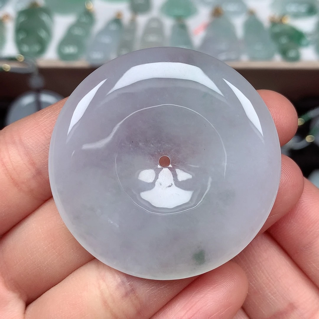 翡翠颈饰未镶嵌平安扣