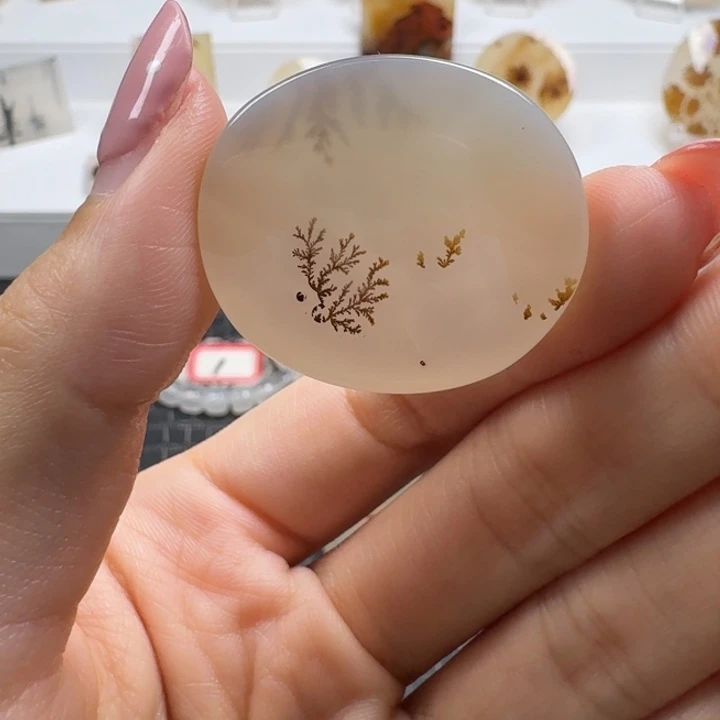 玛瑙/玉髓未镶嵌珠宝奇石