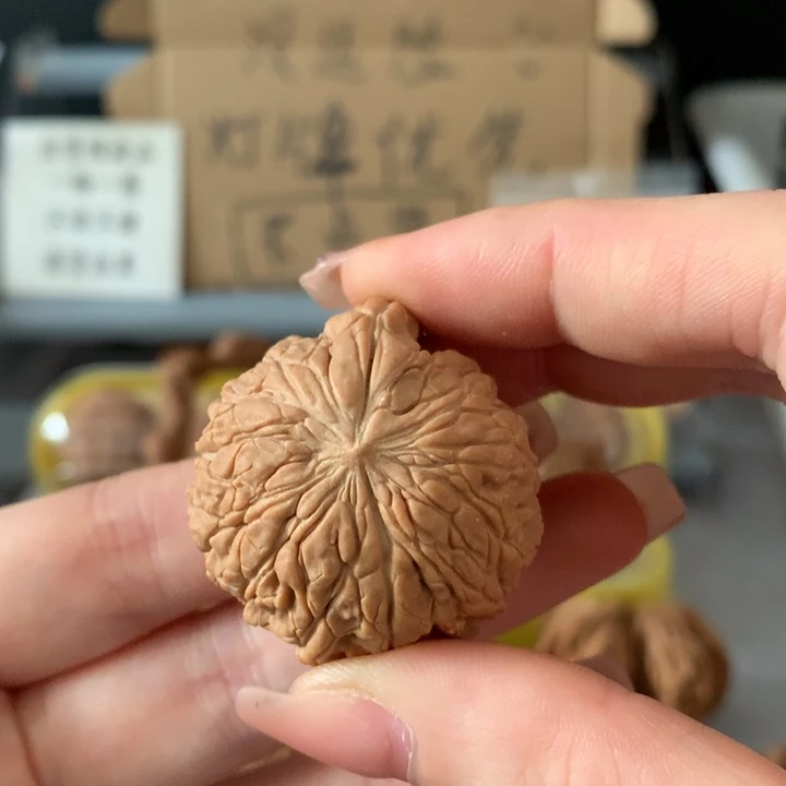 小***泡吊坠文玩核桃异形单只，有瑕疵
