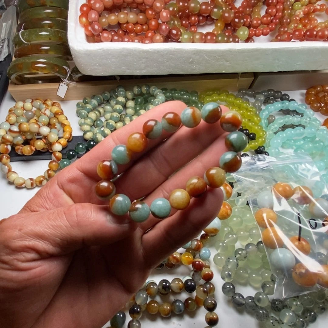 未镶嵌蛇纹石玉手链?****?花玉卡12手串