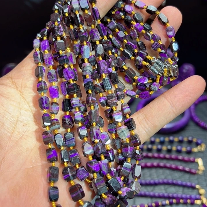 未镶嵌苏纪石（舒俱来）项链