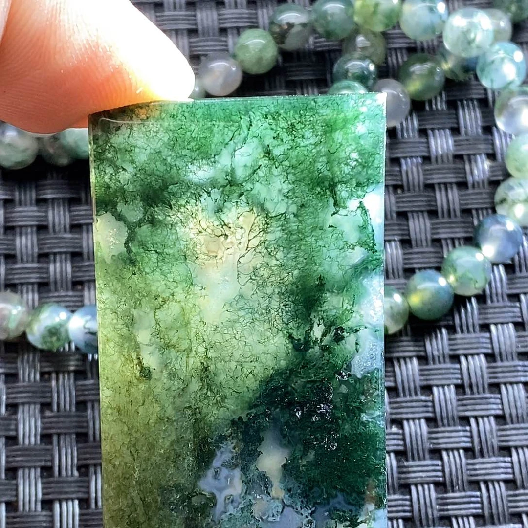 未镶嵌颈饰玛瑙/玉髓（*）