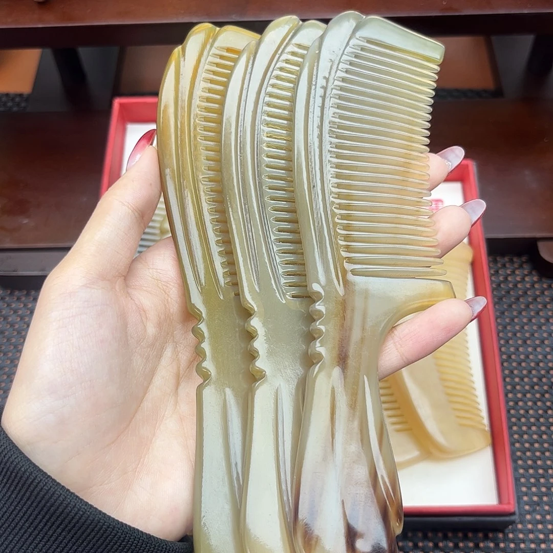 手工制作纯牛角梳子