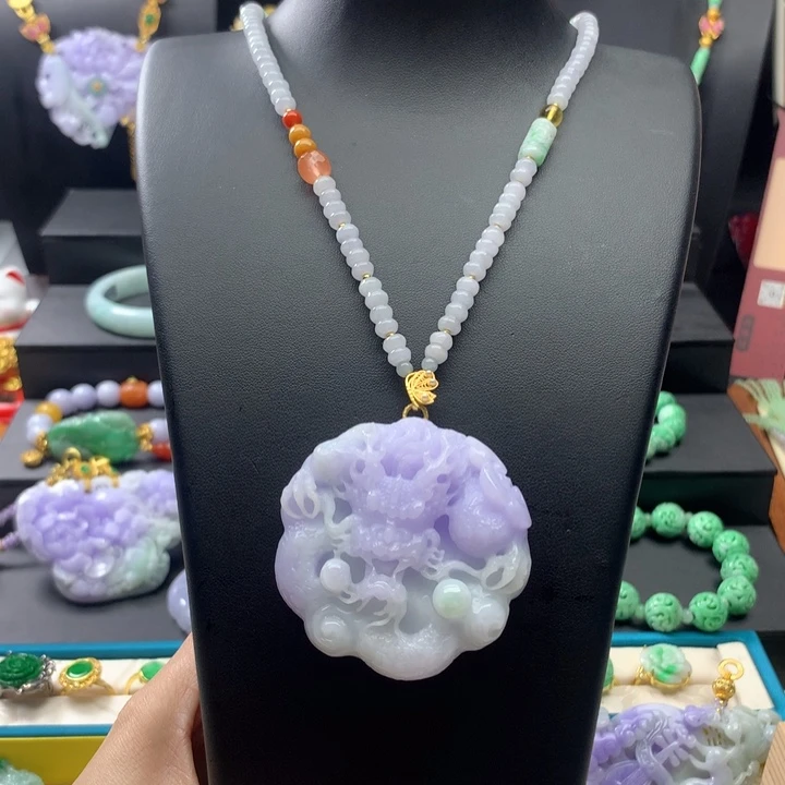 翡翠颈饰未镶嵌翡翠龙牌
