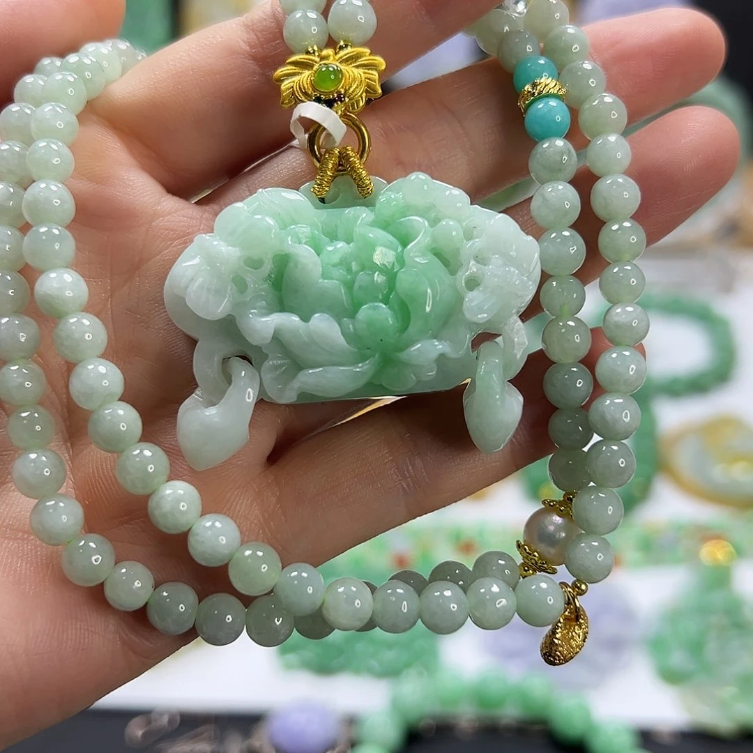 翡翠未镶嵌颈饰吊坠