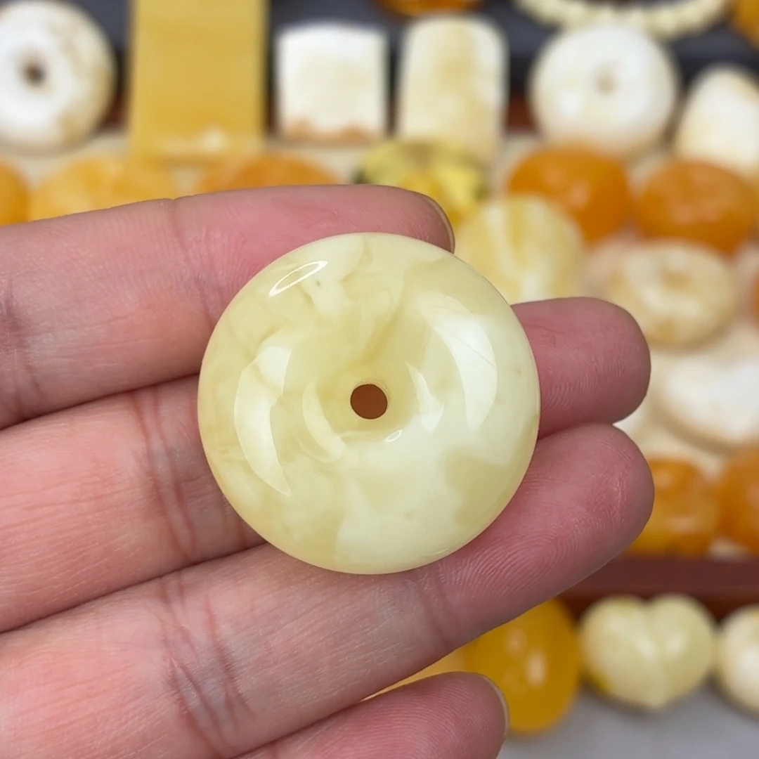 蜜蜡未镶嵌吊坠(不含链)