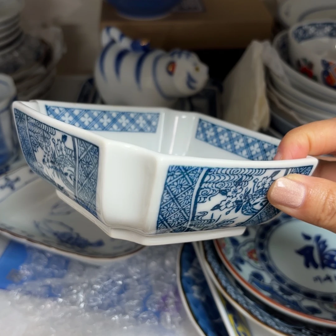 瓷片青花釉下彩方钵一只4