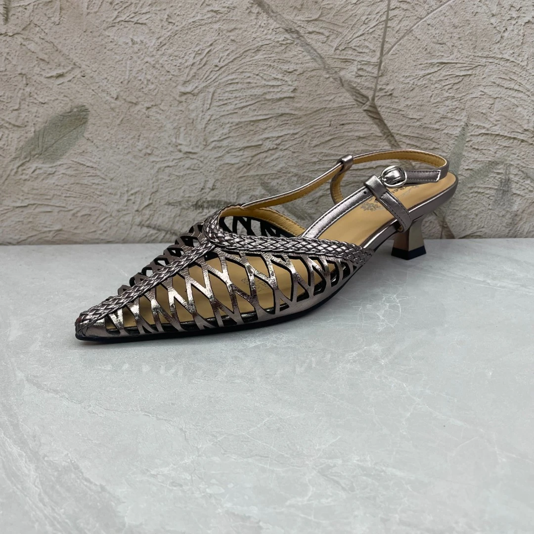 凉鞋女 (牛皮)  135-788（孤品）d/b区36/37/39码